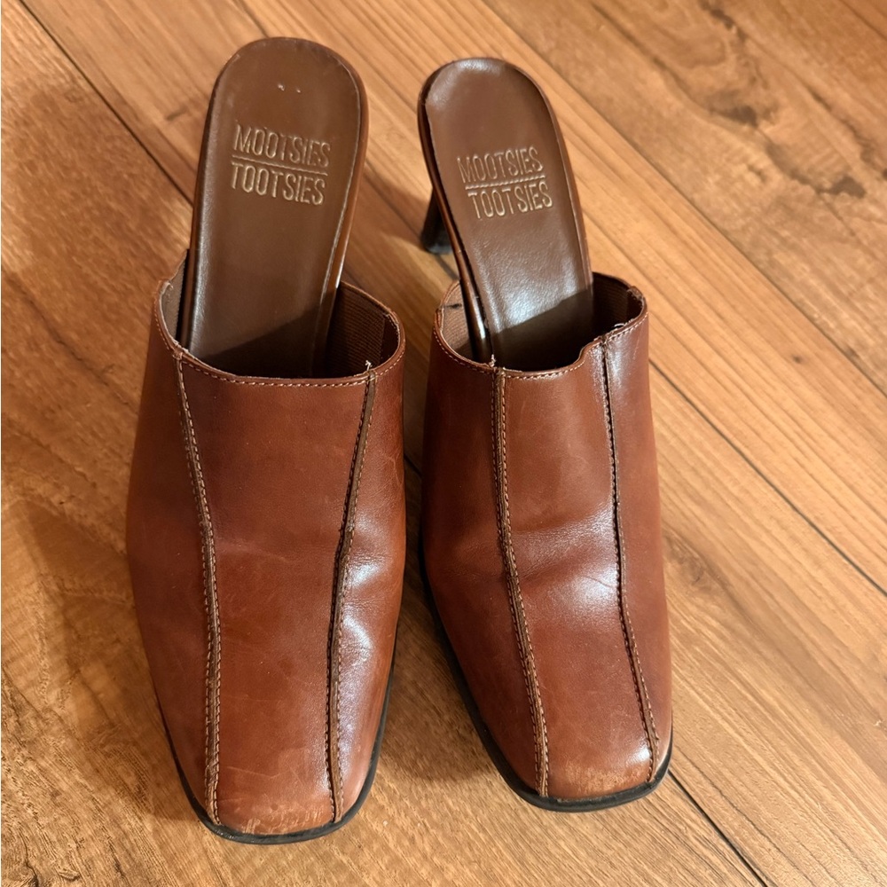 Mootsies Tootsies leather slip on Loafers